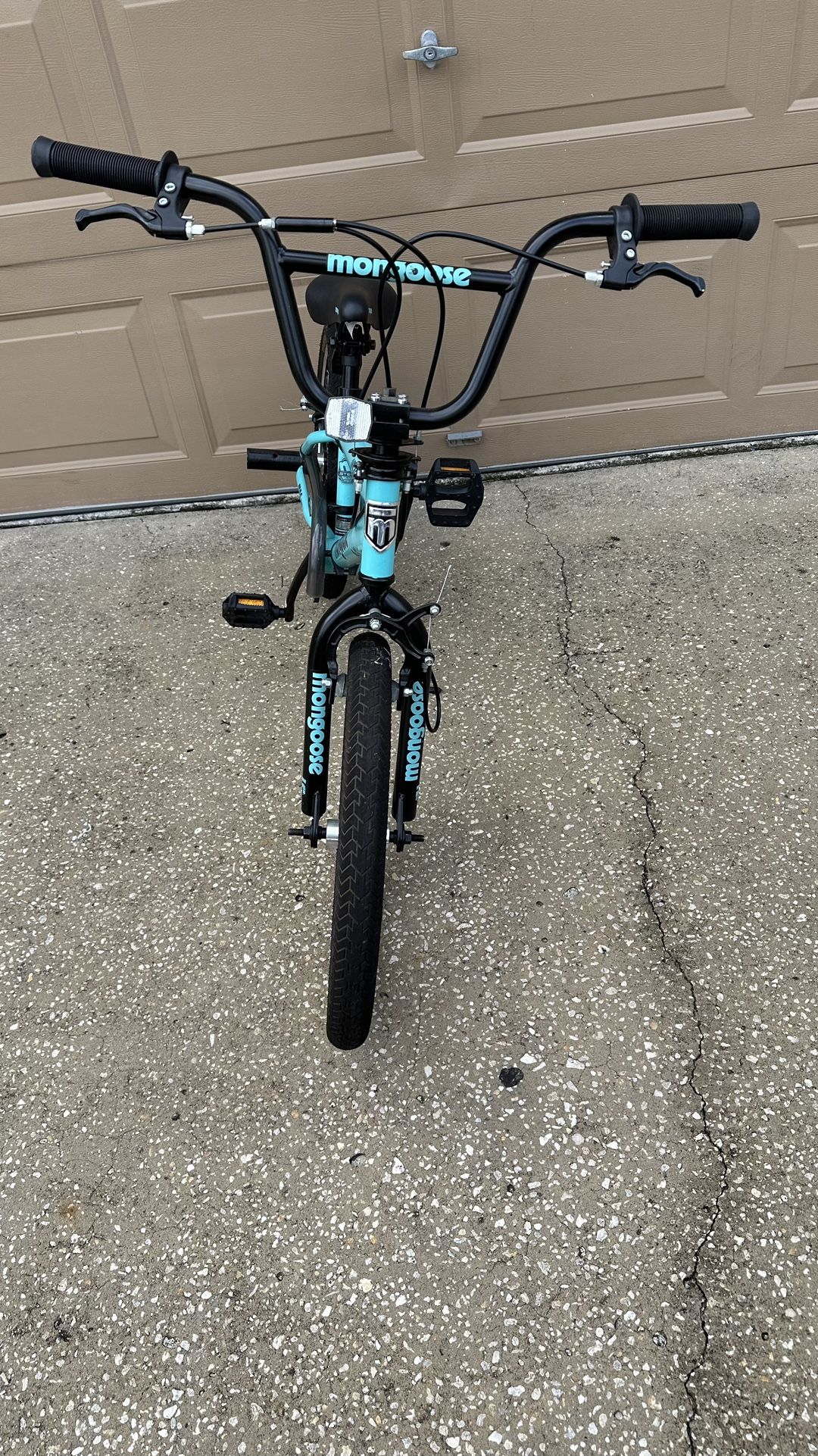 Mongoose Craze Bicycle Boys and Girls 20” inch Wheels BMX Bike Black and Mint Christmas Outdoor Fun Exercise