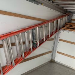 Louisville 12ft Ladder W 16ft Reach & 10ft Platform 