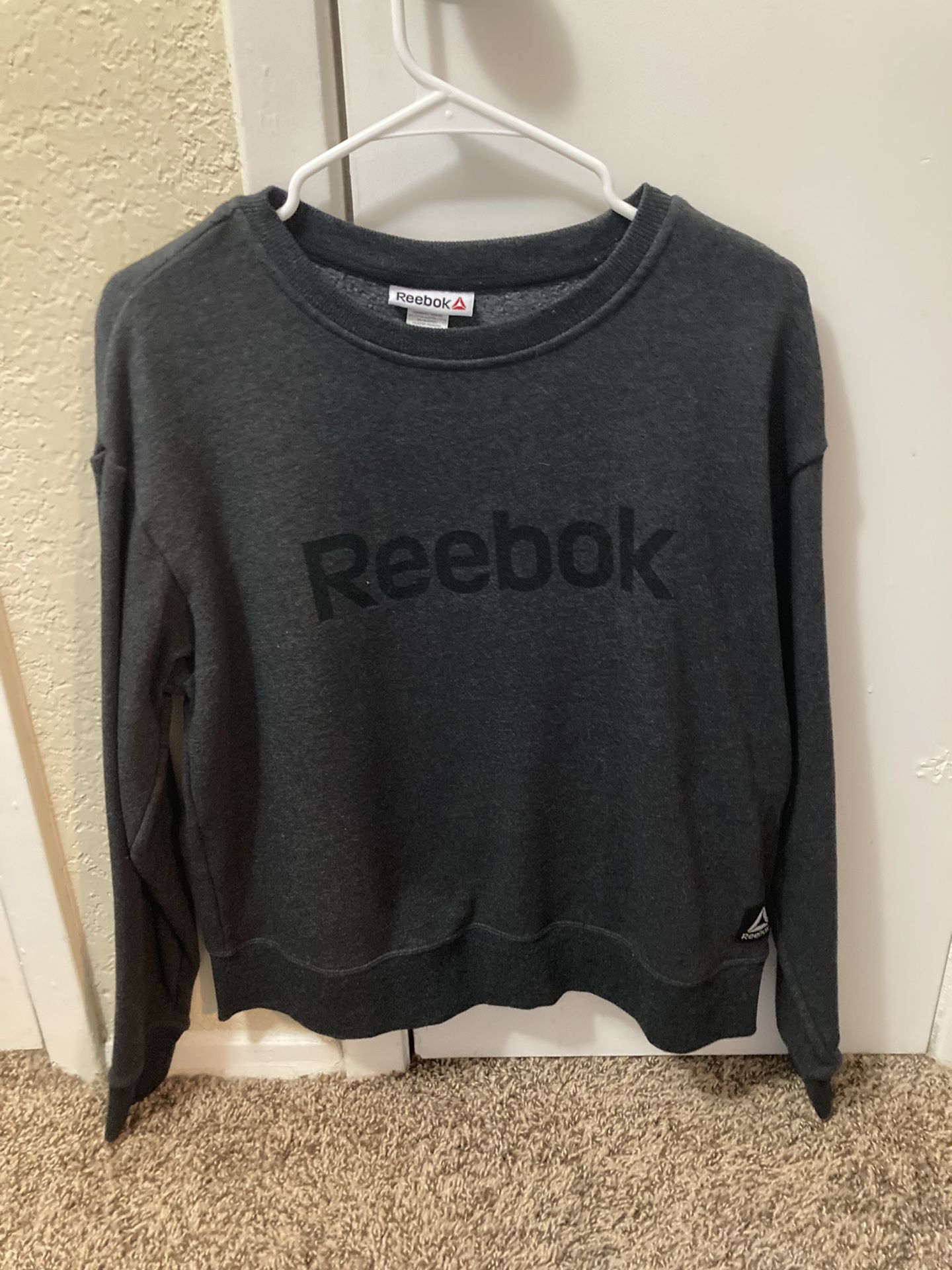 Womens Reebok Pull Over Sweatshirt