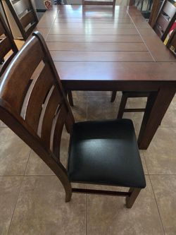 Formal Dining Table with Leaf Extender