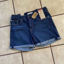 Woman’s Levi’s Mod-Length Mid-Rise Cuffed Denim Shorts Size 31”W New With Tags