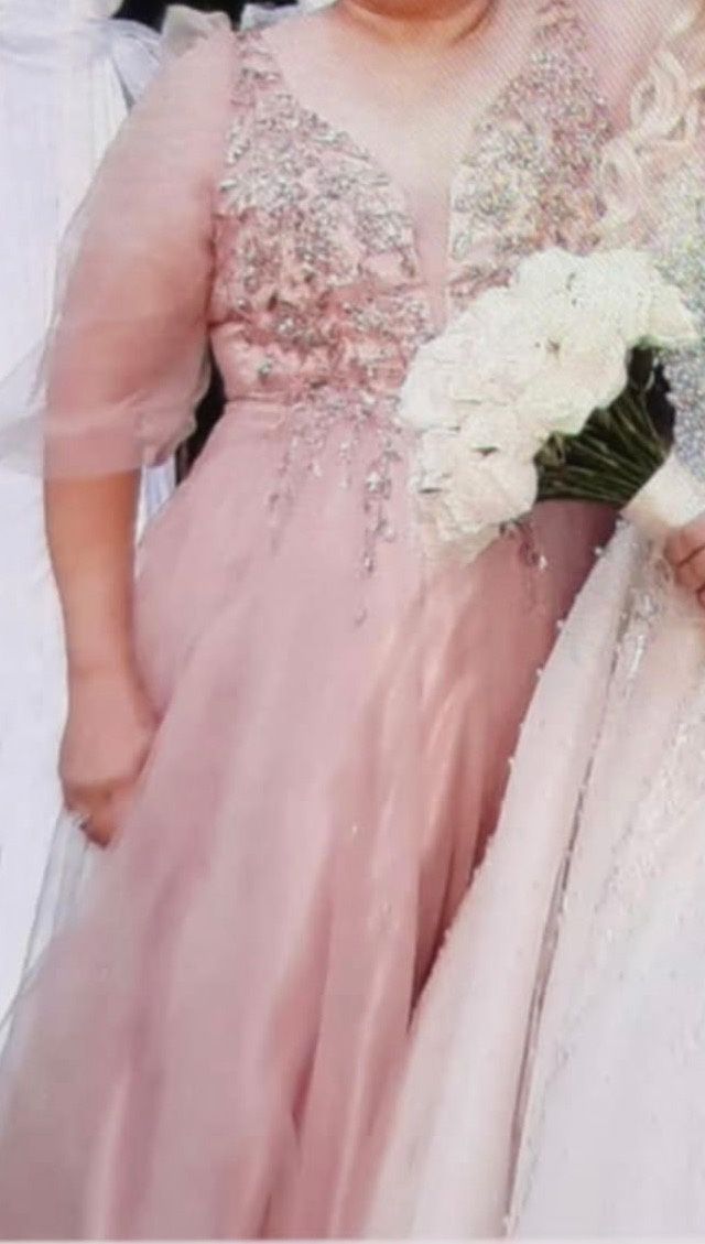 Vestido De Fiesta Semi Nuevo Se Usó Una Sola Valió Casi 200 Lo Vendo En 70