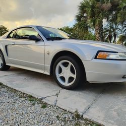 1999 Ford Mustang
