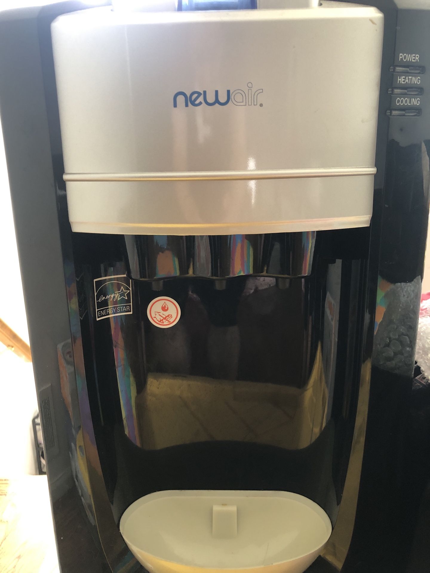 NewAir Water Dispenser WAT10W
