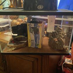 Aquarium Brand New W/ A Lot Of Attachments