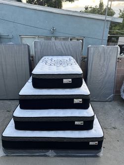 Queen Size Mattress Pillow Top 12" Thick.    New Mattress 