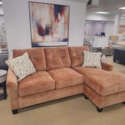LH 👉$39 Down Payment  For Financing 👉Amity Bay Queen Sofa Chaise 