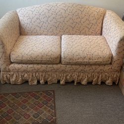 Couch / Love Seat Type