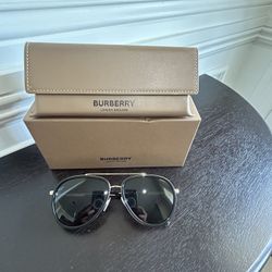 Burberry Sunglasses $169 Brand New w/ Case 
