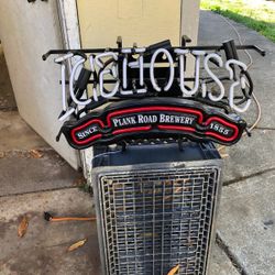 Neon Ice House Beer Sign