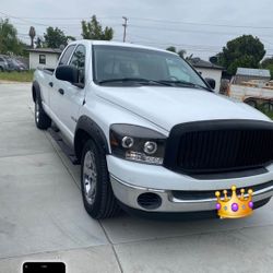 Dodge Ram 1500 Hemi 5.7 (Long Bed 8ft)