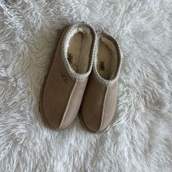 UGGS size 11 women **like new**