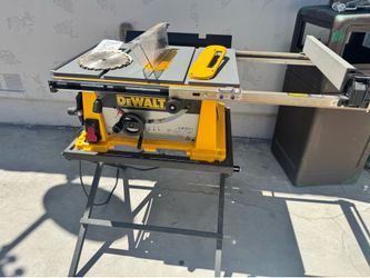 DeWalt  DW744,  10” table saw
