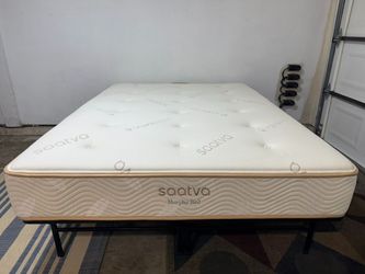 LIKE NEW! Saatva Murphy Mattress - Delivery Available