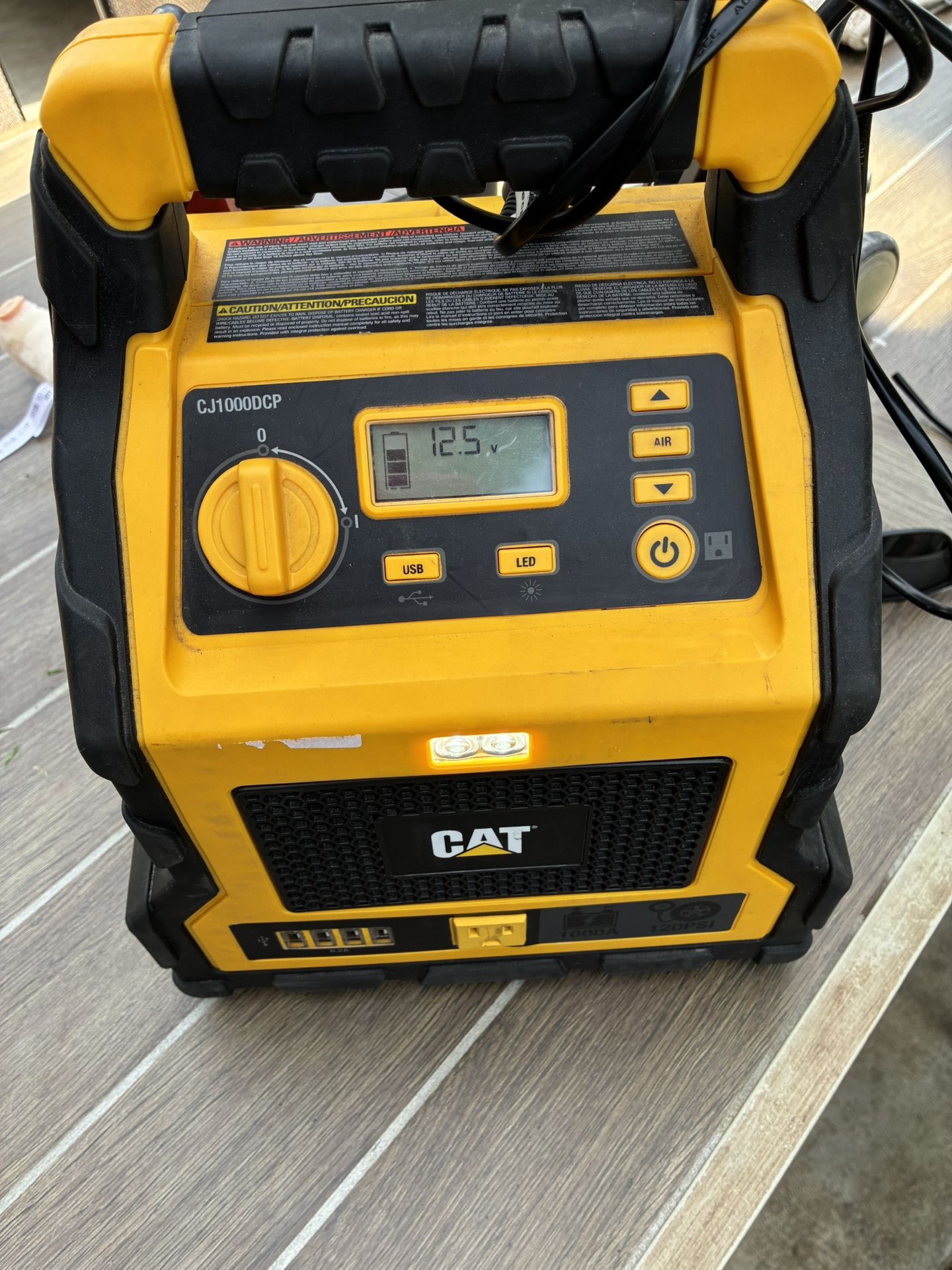 CAT Jump Starter