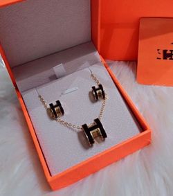 Her'mess Necklace & Earrings Set 