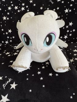 Light Fury Dragon Plush - White, How to Train Your Dragon, Like New