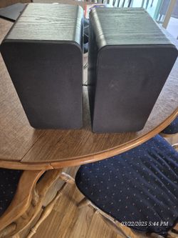 Insignia Bookshelf Speakers