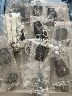 NEW Paparazzi Jewelry Lot – 10 Pieces – Necklaces