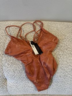 ONE PIECE BATHING SUIT -- Medium 