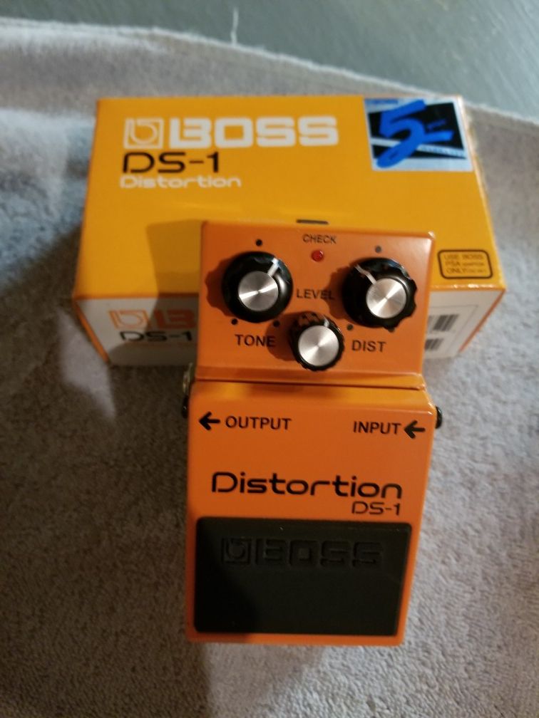 Ds1 boss distortion pedal