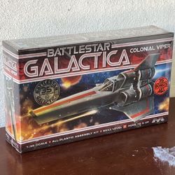 2013 Moebius Models 35th Anniversary BattleStar Galactica Colonial Viper 1:32 Scale Model - Bonus Ralph McQuarre Art Print  Part Number 940