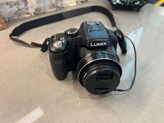 Panasonic Lumix DMC- FZ200 Digital Bridge Camera with Strap/Bag