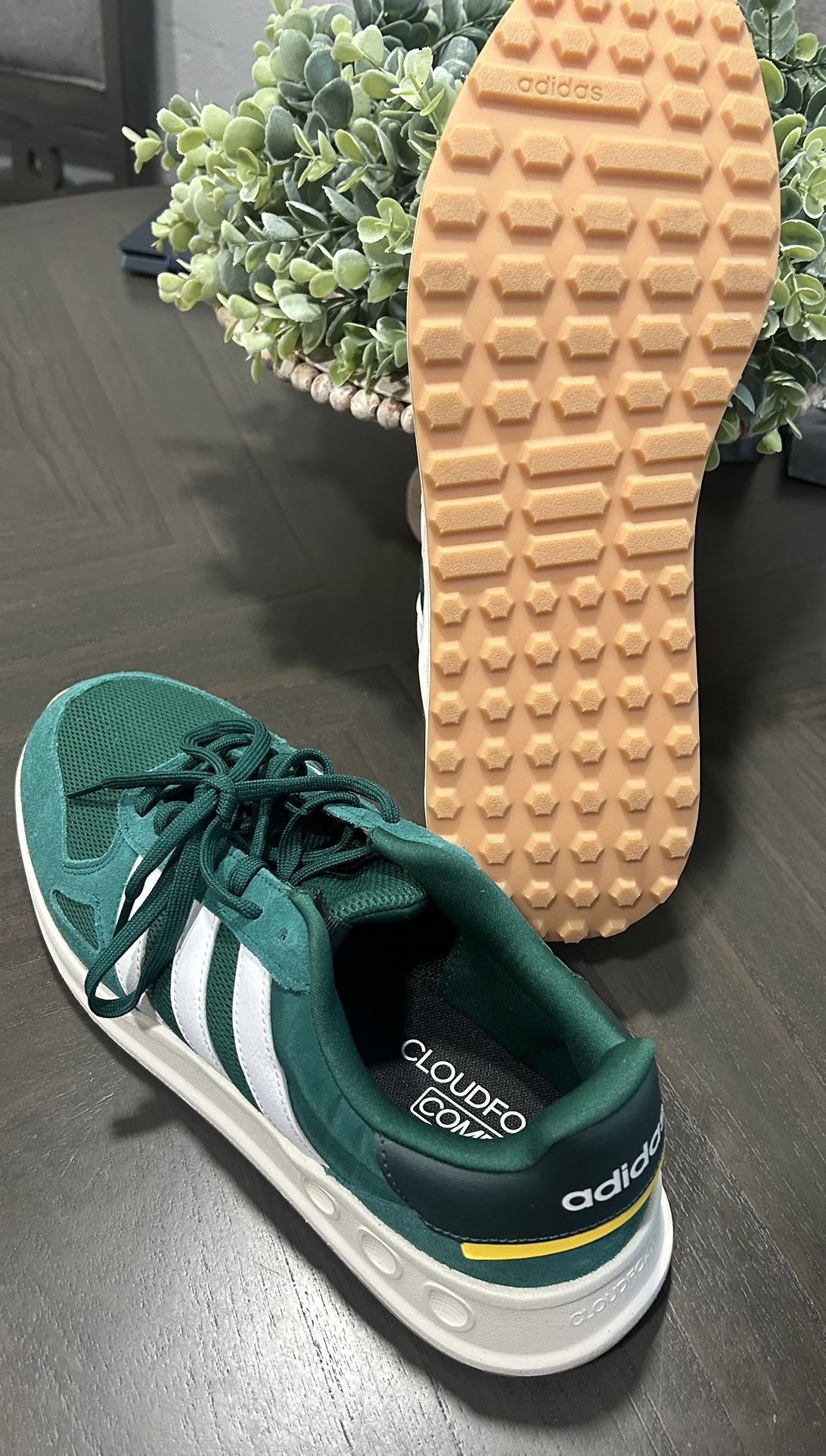 Adidas Cloud foam comfort