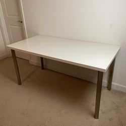 Beautiful White Modern Table