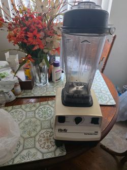 Vitamix VM0103 Vita-mix 5000 Total Nutrition Center Blender
