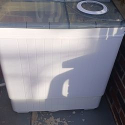 Brand new washing machine+dryer in excellent  condition very good working
