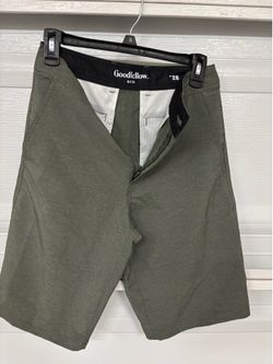 Men’s shorts, size 28