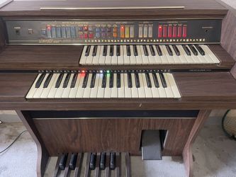 Lowrey "Voyager" Electric Organ
