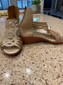 Women’s shoes