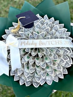 Graduation money bouquet