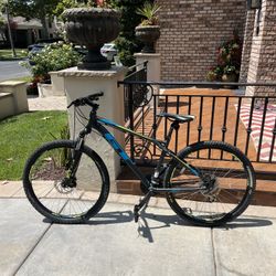 GT Mountain Bike 27.5