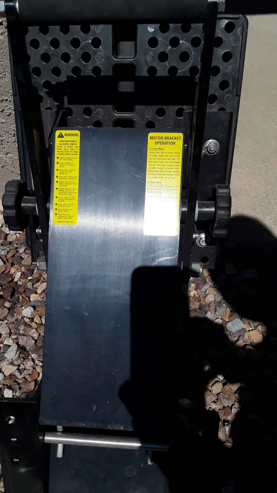 Tip down for outboard motor up to 15hp or 125 lbs {contact info removed}