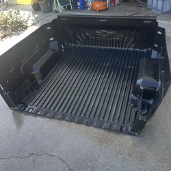 2019-2026 Chevy Silverado bed liner short bed crew cab
