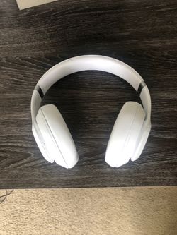Beats Studio Pro Noise Cancelling Headphones, Matte White