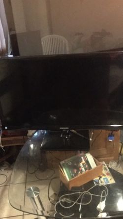 SAMSUNG Moniter 24 INCHES (No Wires Included)