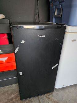 Galanz 3.3 CU fridge