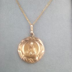 14 K gold women's chain and earrings