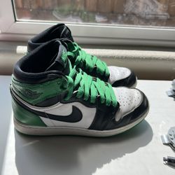 Air Jordan 1 Retro High OG Size 4Y