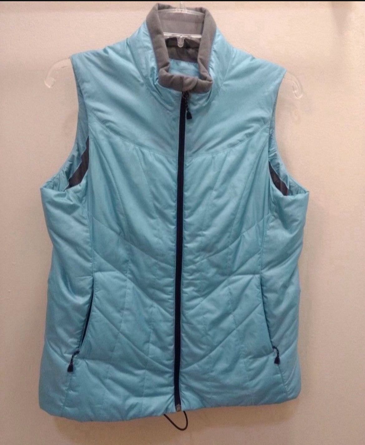 Exofficio Women’s Puffed Travel Vest (small-mediem): Multi Pockets : Jacket Converts to Pillow (Pick up🛒 In Bellevue) *Check out my Other Posts 📌