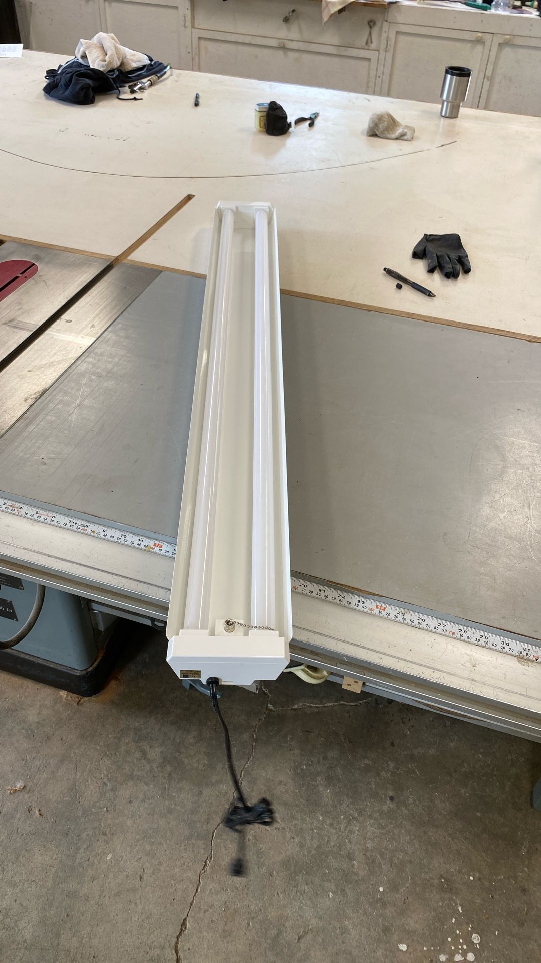 2 Tube/4’ LED Shop Lights (COSTCO)