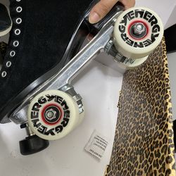 Moxi Panther Skates