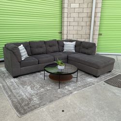 *Free Delivery* Gray Ashley Sectional Couch Sofa 
