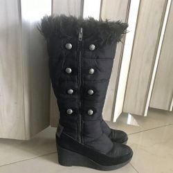 JUICY COUTURE, WOMEN’S  WEDGE BOOTS SIZE 7.5