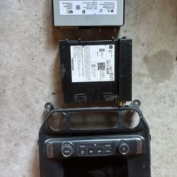 2016-2018 Silverado OEM Touchscreen Radio With HMI And Bluetooth Modules