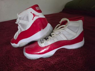 Air Jordan mens size 11 Retro Cherry Red Sneakers